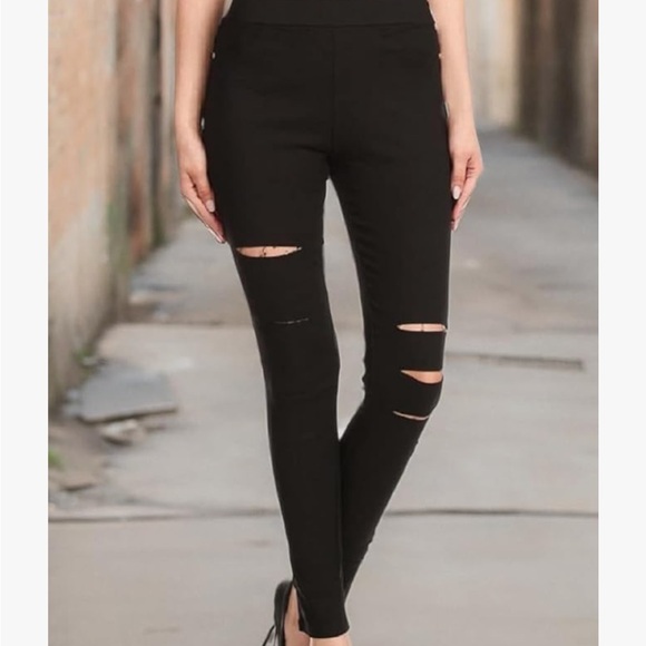 JVINI Pants - NEW Black Ripped Leggings “jeggings”